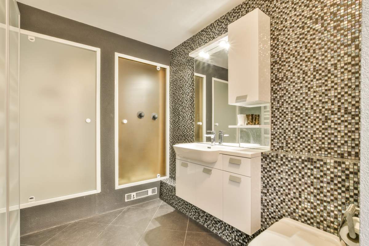 Bathroom Multicolor